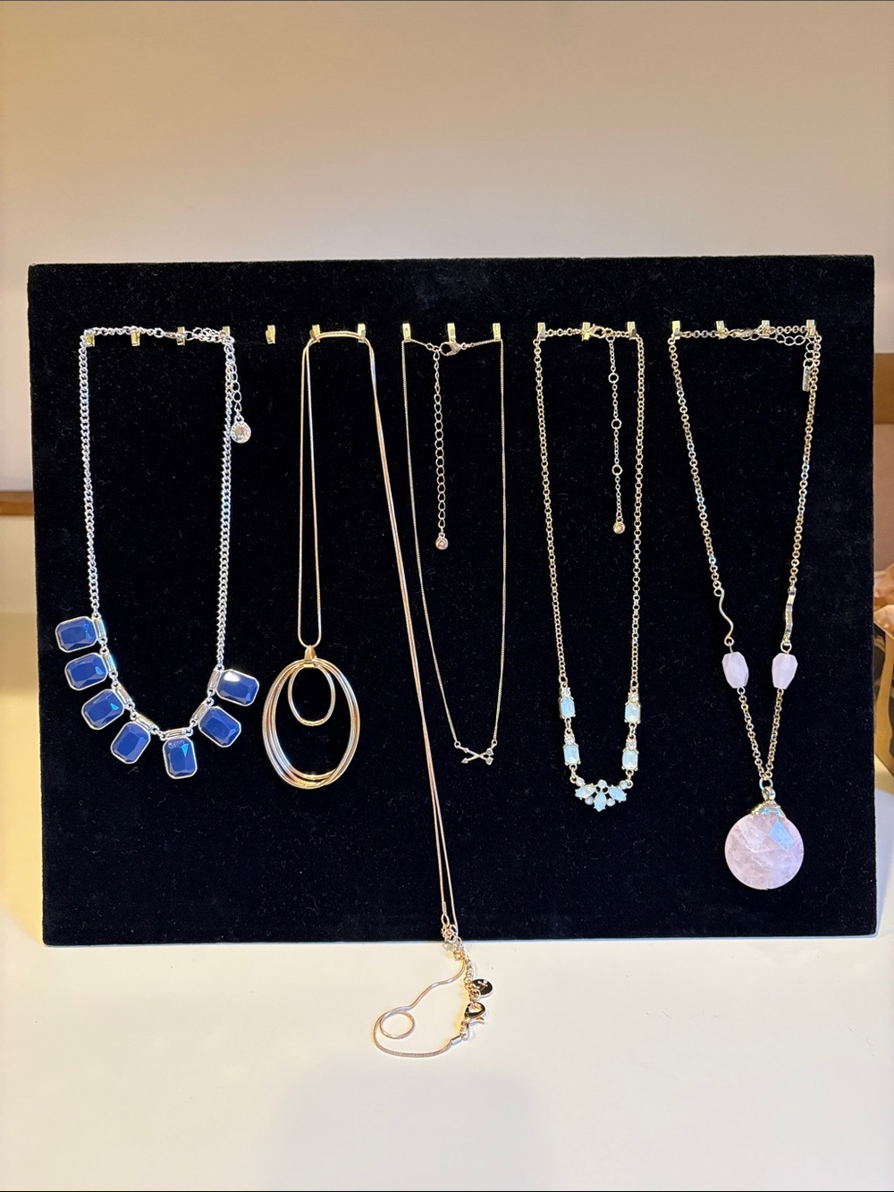 Liz Claiborne & Liz & Co. Necklace Lot